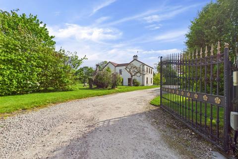 undefined, 5 Bedrooms - 4 Acres of Land - Moss Lane, Lydiate, L31 4DE