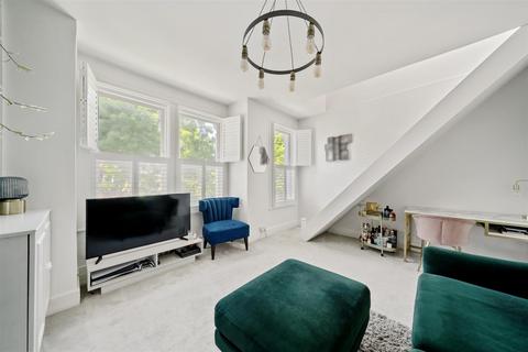 34a Latimer Road, London, SW19 1EP