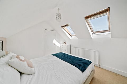 34a Latimer Road, London, SW19 1EP