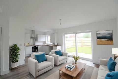 2 bedroom semi-detached bungalow for sale, Exchange Street, Brierley Hill