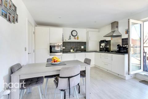 2 bedroom flat for sale, Blenheim Square North, North Weald
