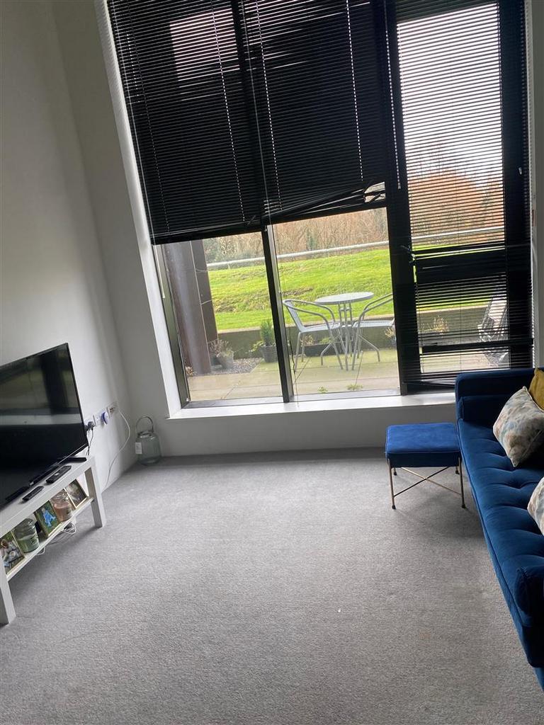 Living area.jpg