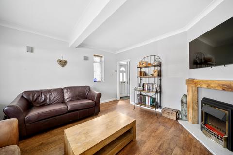 36 Barr Road, Gravesend, DA12 4DY