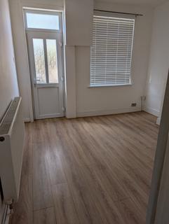 2 bedroom terraced house to rent, Gladstone Street, Loughborough LE11