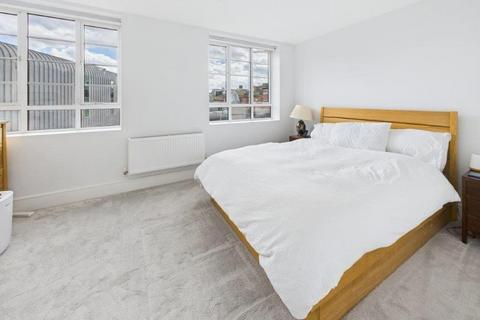 1 bedroom apartment for sale, High Street, Slough, Berkshire, SL1