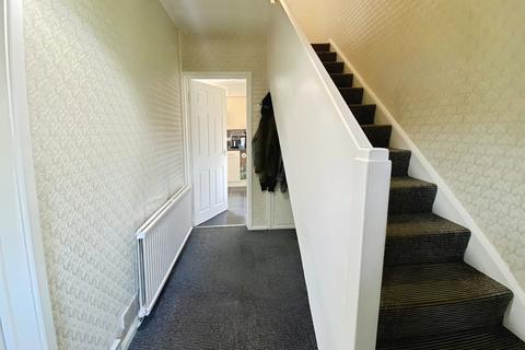3 bedroom terraced house to rent, Southwick Road, Manchester, M23