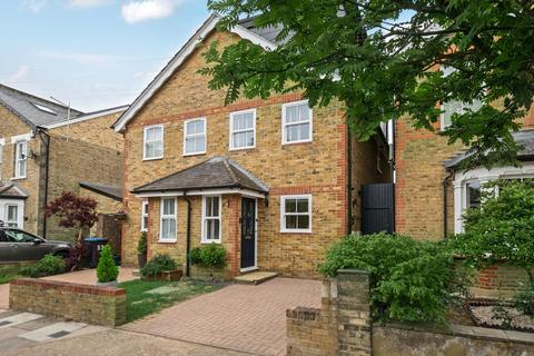 55 Canbury Avenue, Kingston Upon Thames, KT2 6JR