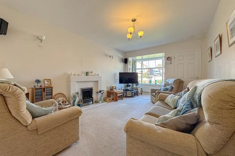 3 bedroom detached house for sale, Copsewood Drive, Hampton Dene, Hereford, HR1