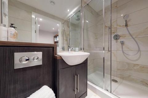Studio to rent, Junction Road, London N19