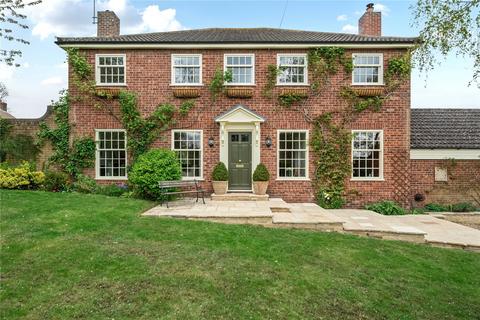 16 Crown Hill, Ropsley, Grantham, NG33 4BH