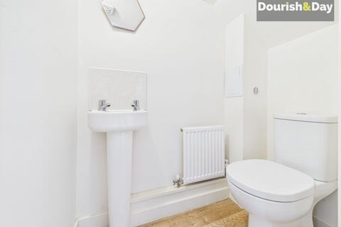 8 Condell Close, Penkridge, Stafford, ST19 5PE
