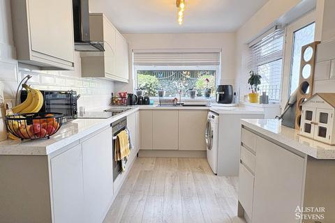 2 bedroom semi-detached house for sale, Lime Grove, Royton