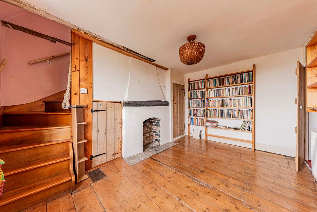 Bedroom Two (2)