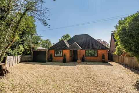 25 Reading Road, Blackwater, Camberley, GU17 0DS