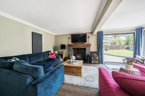 25 Reading Road, Blackwater, Camberley, GU17 0DS