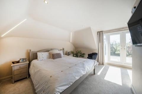 25 Reading Road, Blackwater, Camberley, GU17 0DS