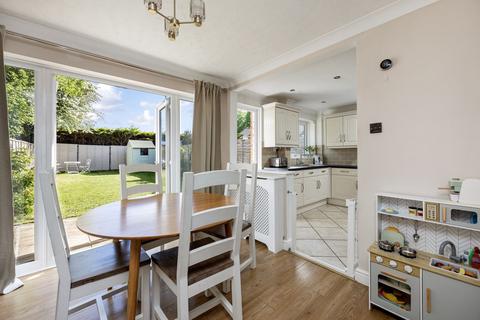 226 Ashdown Drive, Crawley, RH10 5DU