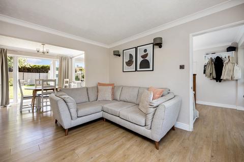 226 Ashdown Drive, Crawley, RH10 5DU