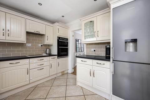 226 Ashdown Drive, Crawley, RH10 5DU
