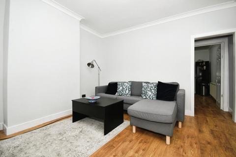 104 Lydgate Lane, Sheffield, S10 5FP