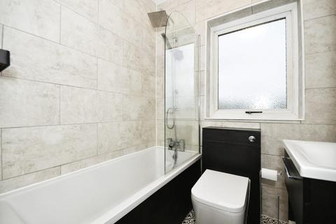 104 Lydgate Lane, Sheffield, S10 5FP