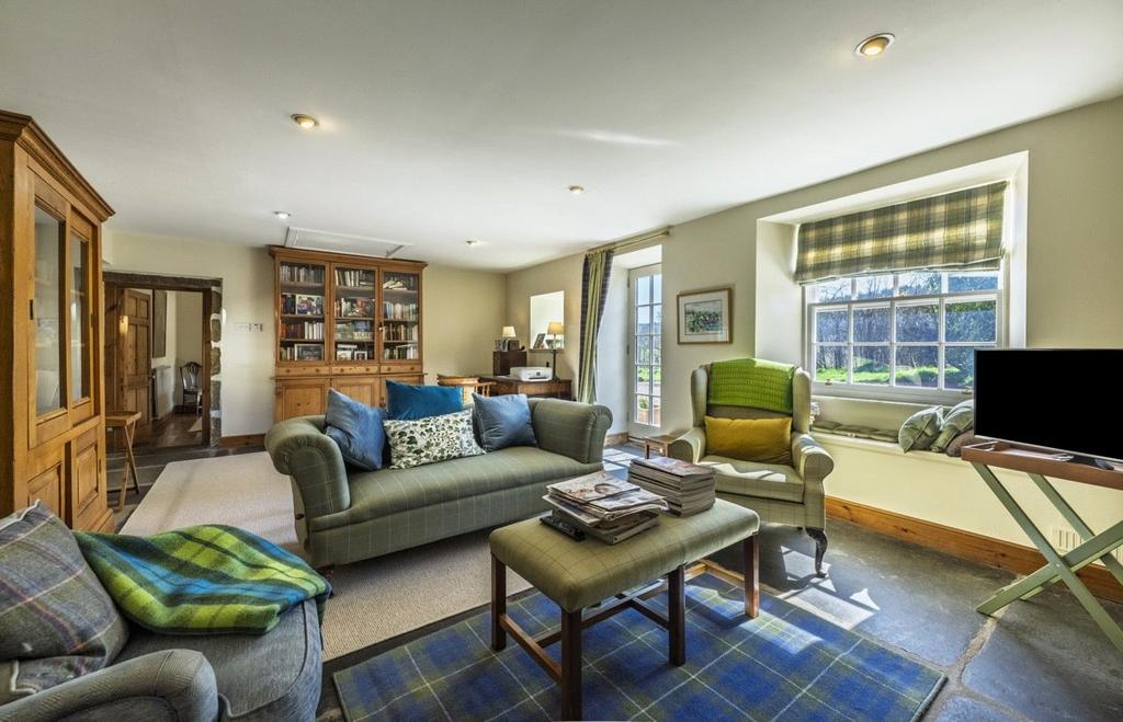 Sitting Room Area