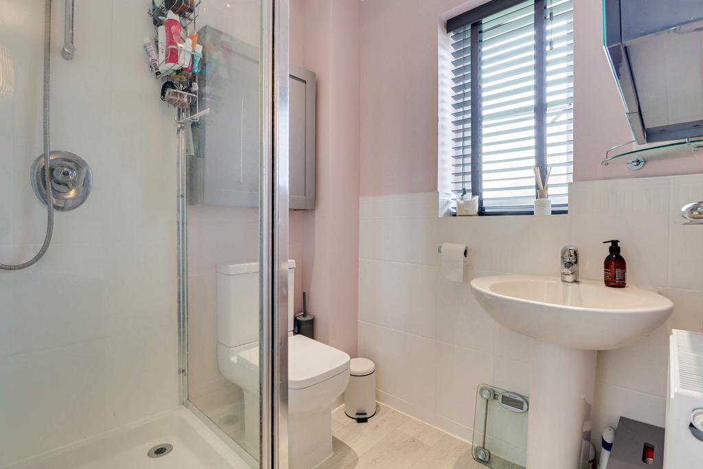 En suite Shower Room