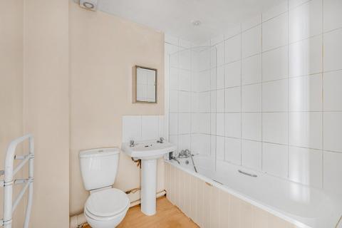 3 Bramley Close, Staines-upon-thames, TW18 1PY