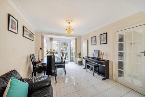 undefined, Weston Drive, Stanmore HA7