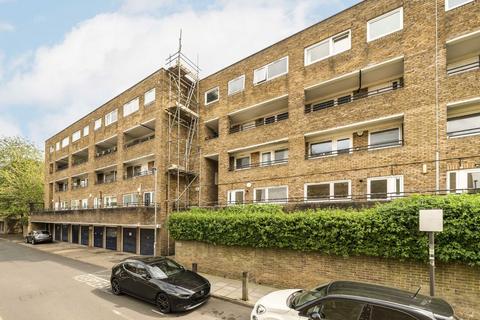 3 bedroom flat for sale, East Hill, London SW18