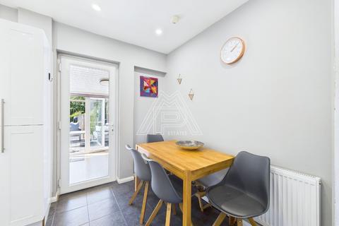 38 Fortin Close, South Ockendon, RM15 5NH