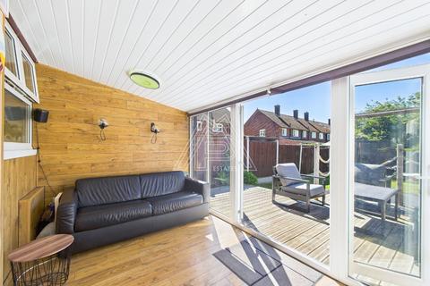 38 Fortin Close, South Ockendon, RM15 5NH