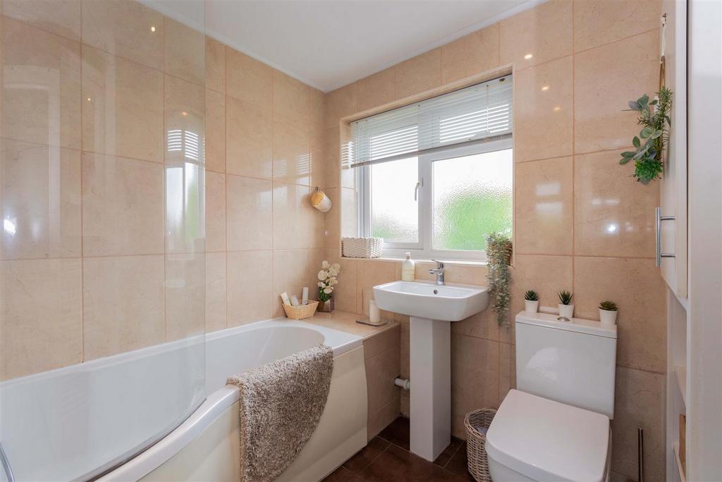 16 Robinhood Close-16.jpg