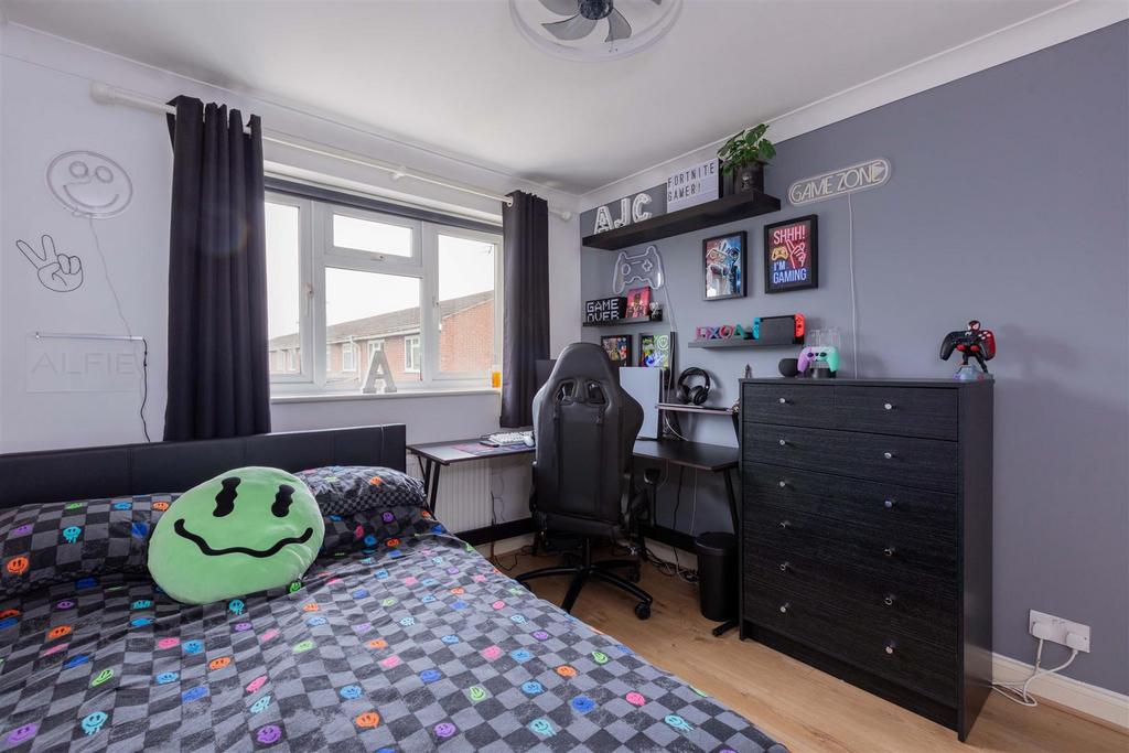 16 Robinhood Close-15.jpg