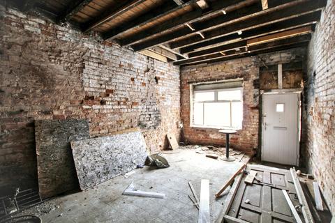 3 bedroom end of terrace house for sale, 118 Flag Lane, Crewe CW2 7QU