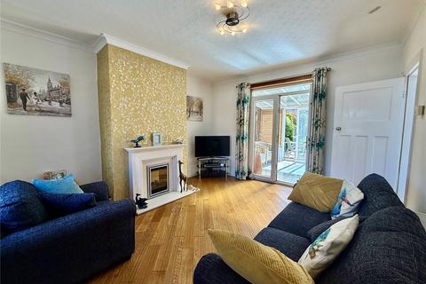 3 bedroom semi-detached house for sale, Kings Road, Shaw, Oldham, Greater Manchester, OL2
