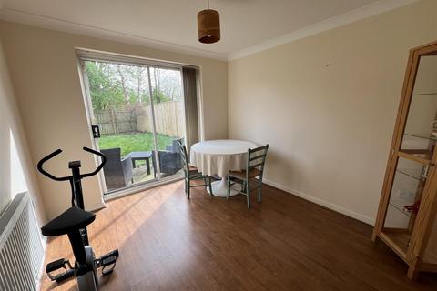 22 Farnham Drive, Darlington, DL3 0RS
