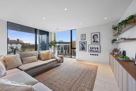 3 bedroom flat to rent, Latitude House, London NW1