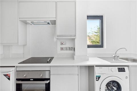 2 bedroom apartment for sale, Albany Road, London, SE5