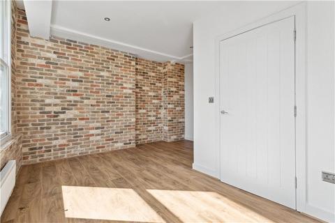 2 bedroom apartment for sale, Albany Road, London, SE5