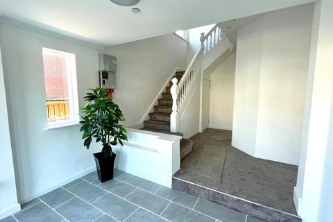 3 bedroom apartment for sale, College Avenue, Rhos On Sea, Colwyn Bay