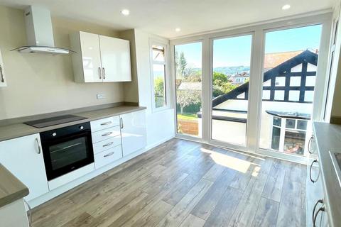 3 bedroom apartment for sale, College Avenue, Rhos On Sea, Colwyn Bay