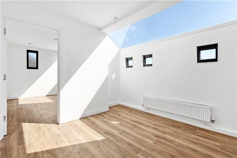 1 bedroom apartment for sale, Albany Road, London, SE5