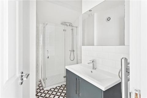1 bedroom apartment for sale, Albany Road, London, SE5