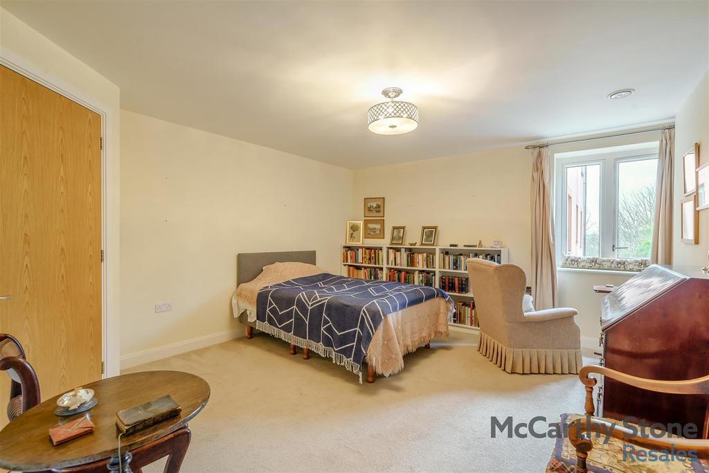 8644400-interior09.jpg