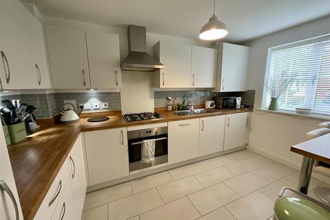 28 Castle View, Hythe, CT21 4BF