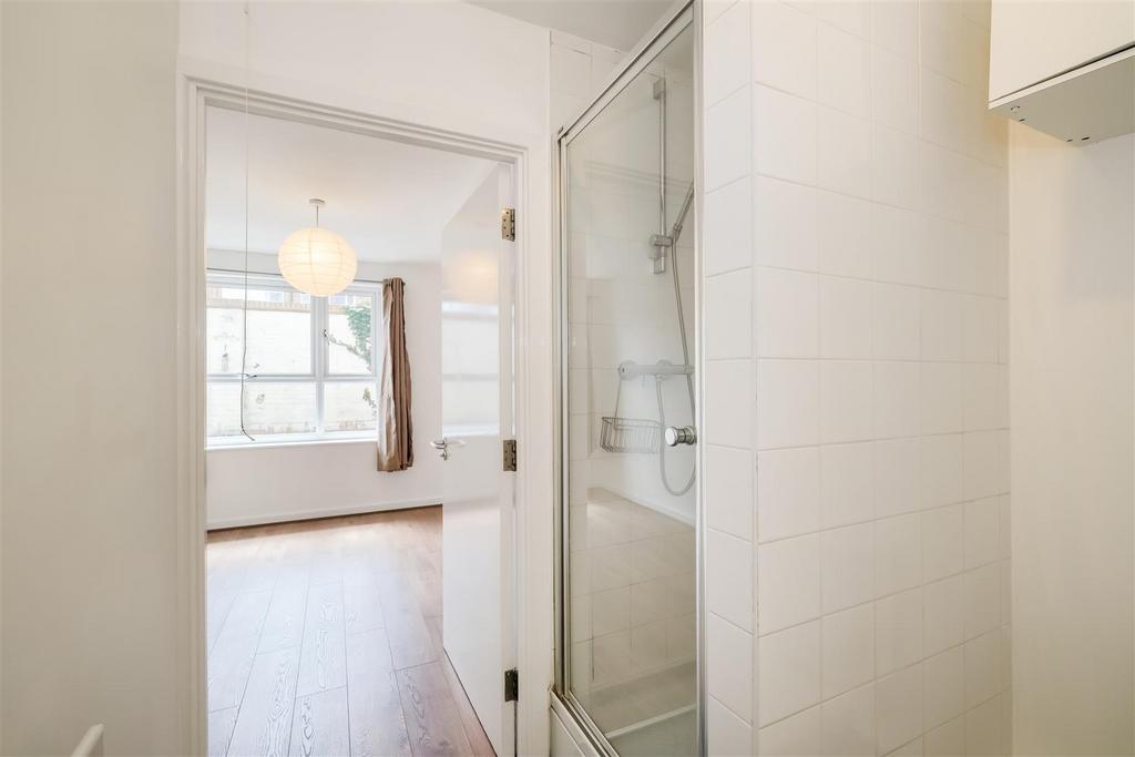 En suite split.jpg