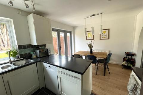 11 Finstock Close, Cheltenham, GL51 6LN