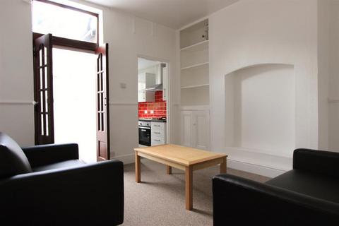 3 bedroom terraced house to rent, Hunter House Road, Sheffield, S11 8TW