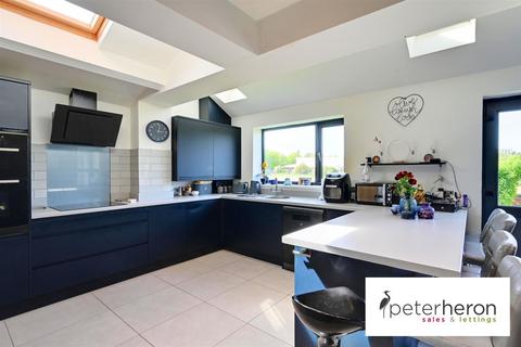 3 bedroom semi-detached house for sale, Belle Vue Park West, Ashbrooke, Sunderland